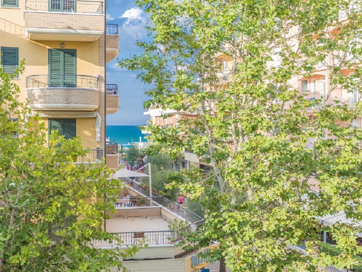 Hotel City Мисано Адриатико Екстериор снимка