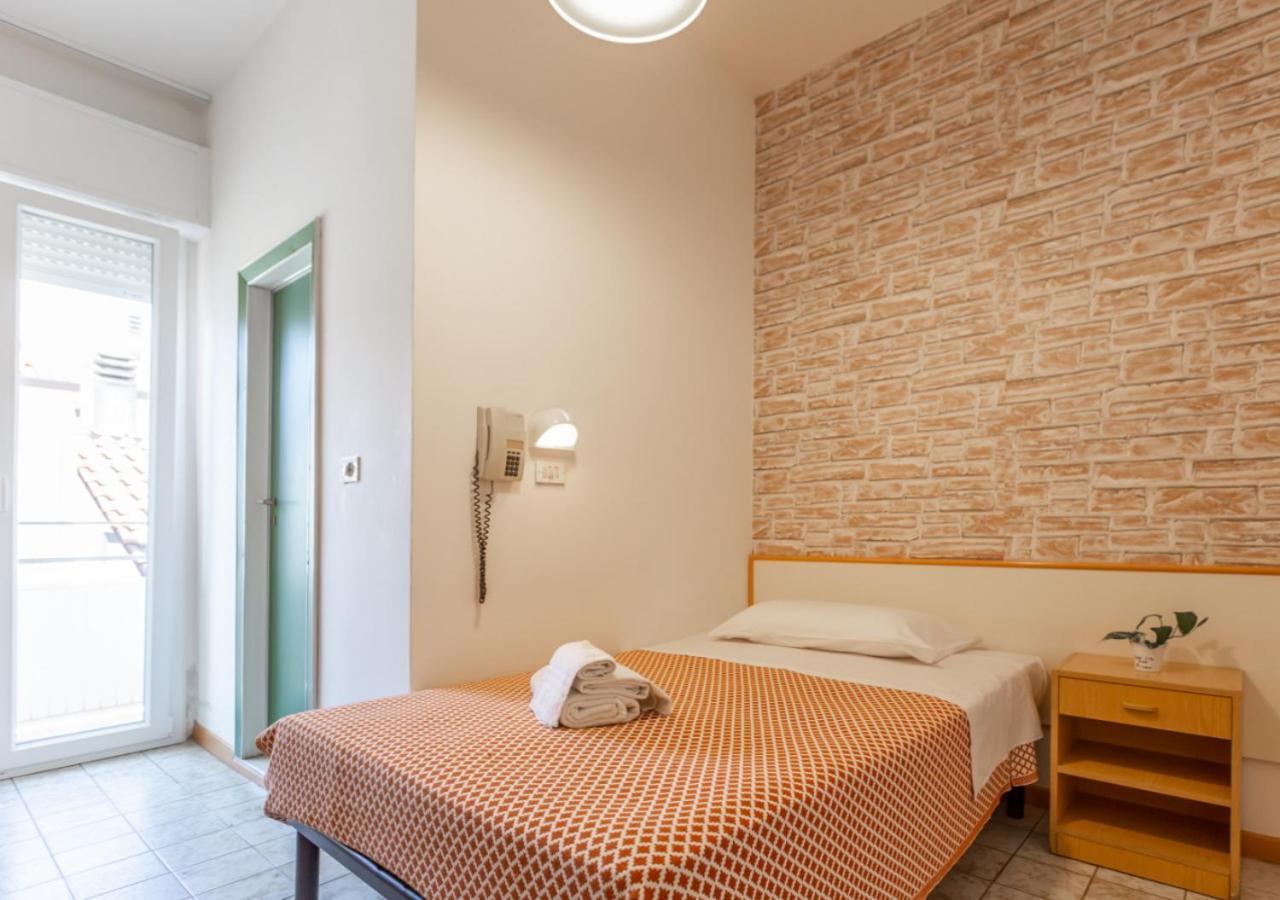 Hotel City Мисано Адриатико Екстериор снимка